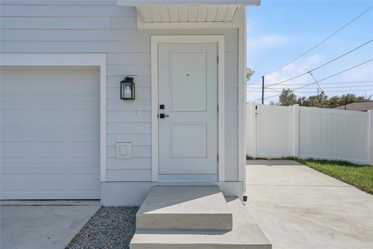 879 53rd Avenue N, Saint Petersburg, FL 33703 Photo