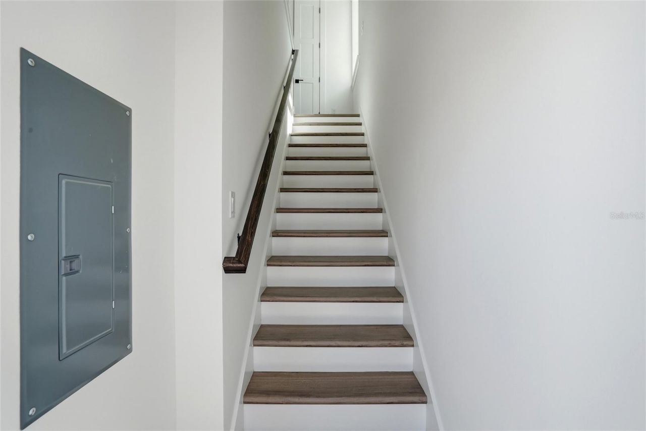 879 53rd Avenue N, Saint Petersburg, FL 33703 Photo