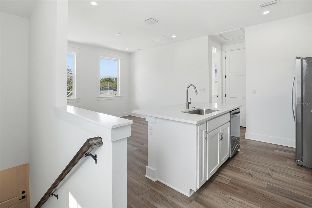 879 53rd Avenue N, Saint Petersburg, FL 33703 Photo