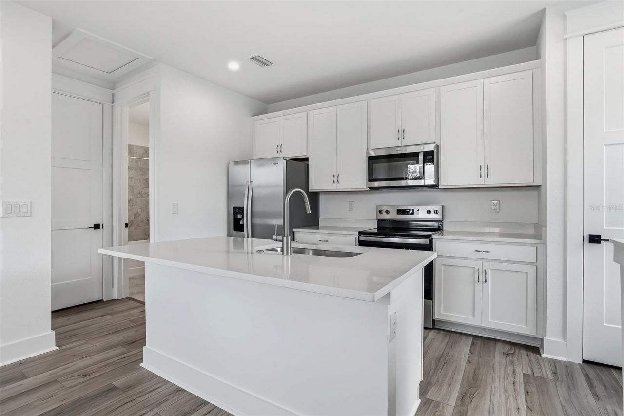 879 53rd Avenue N, Saint Petersburg, FL 33703 Photo