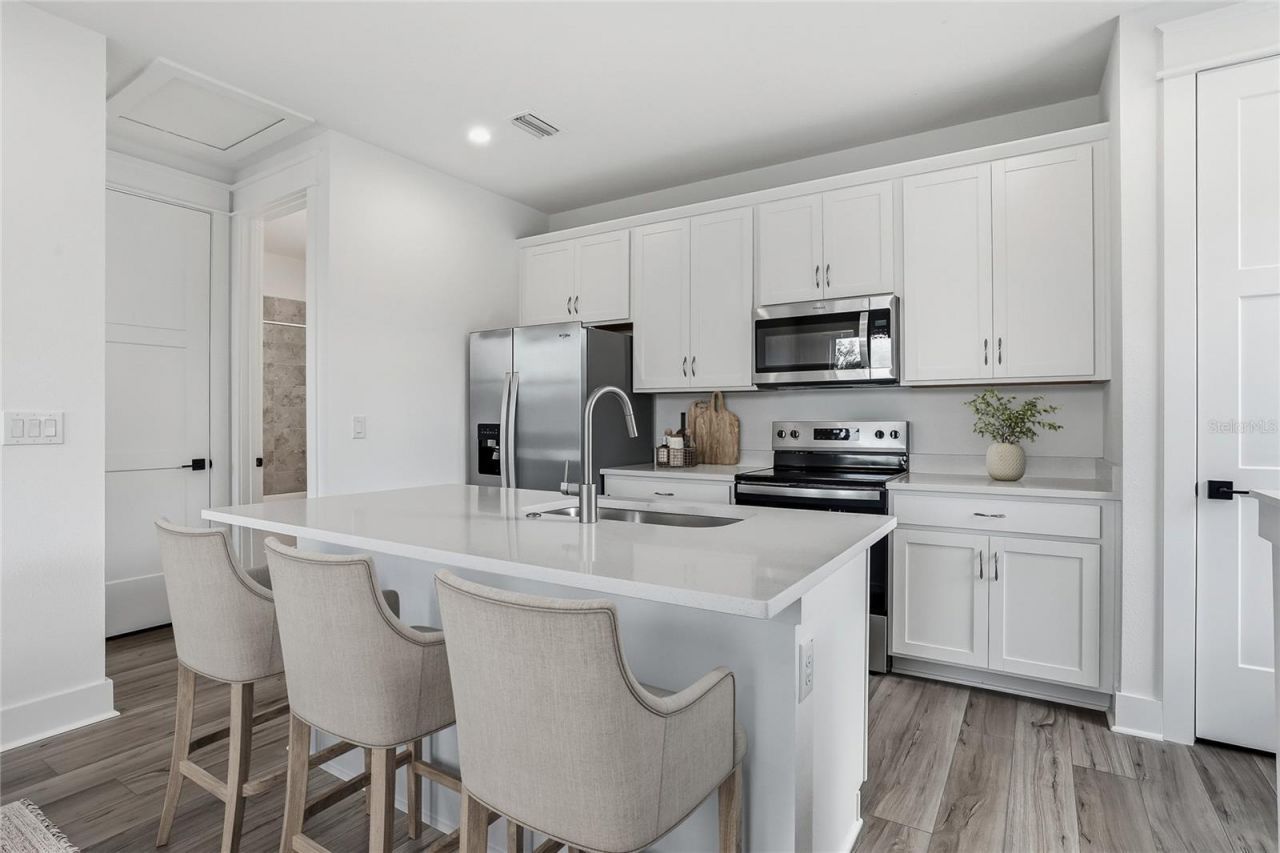 879 53rd Avenue N, Saint Petersburg, FL 33703 Photo