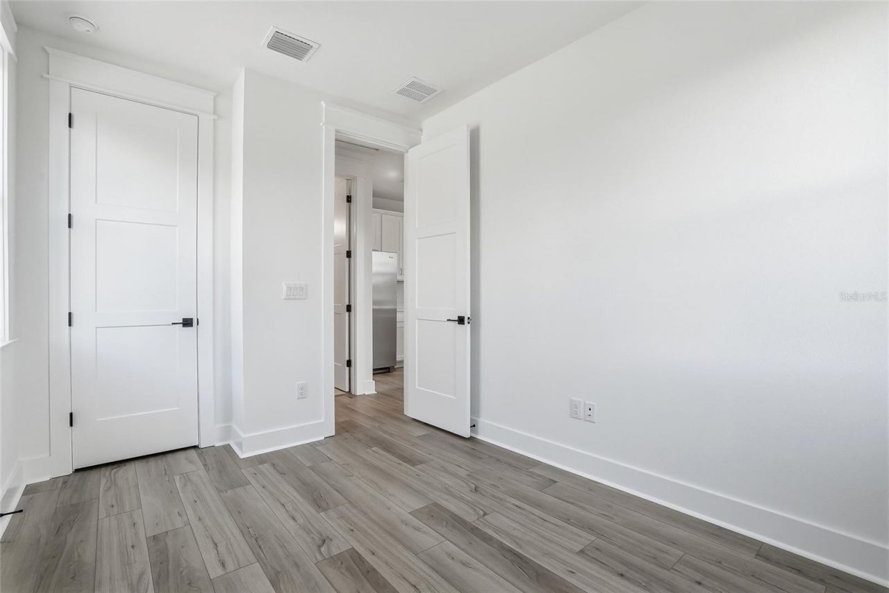 879 53rd Avenue N, Saint Petersburg, FL 33703 Photo