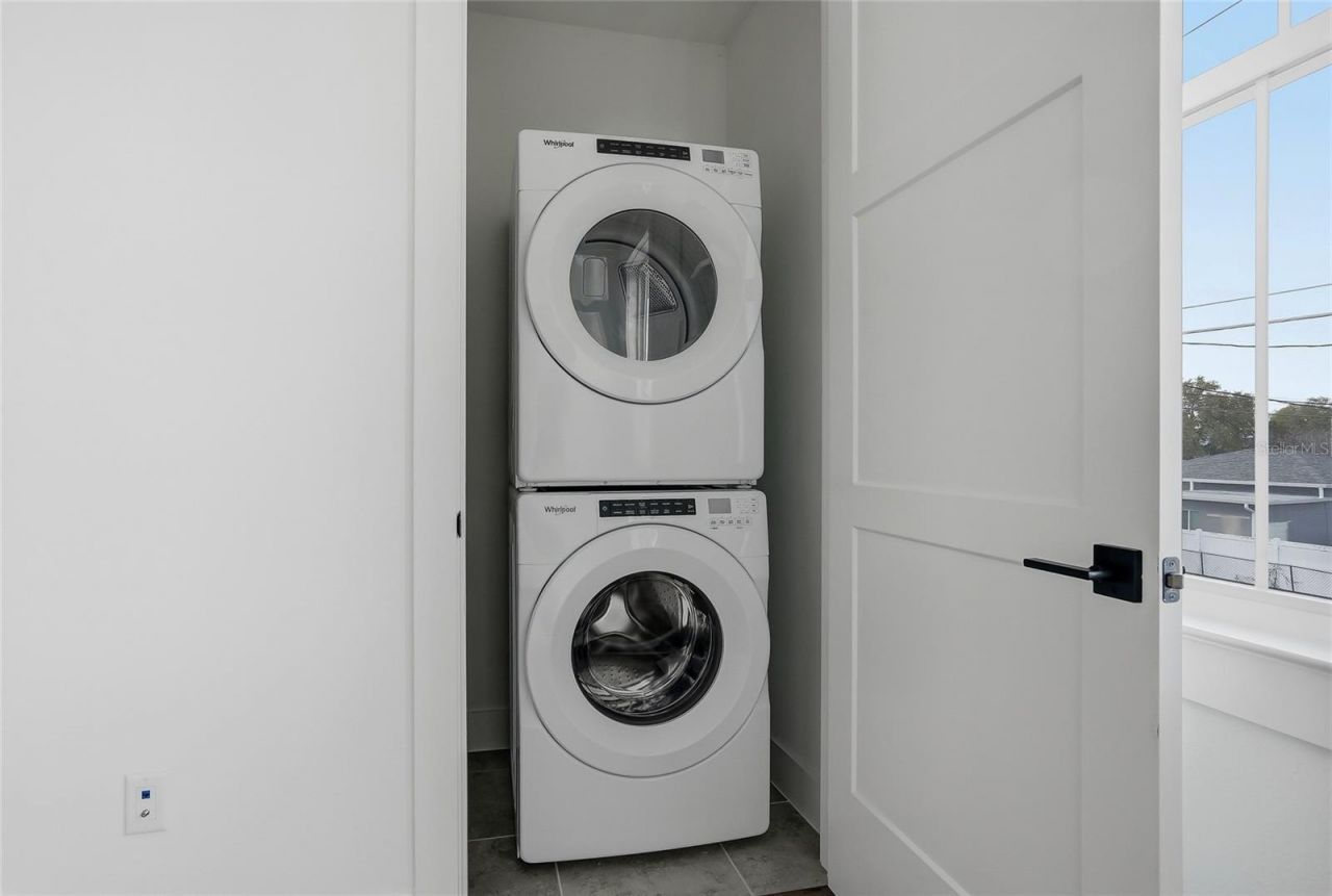 879 53rd Avenue N, Saint Petersburg, FL 33703 Photo