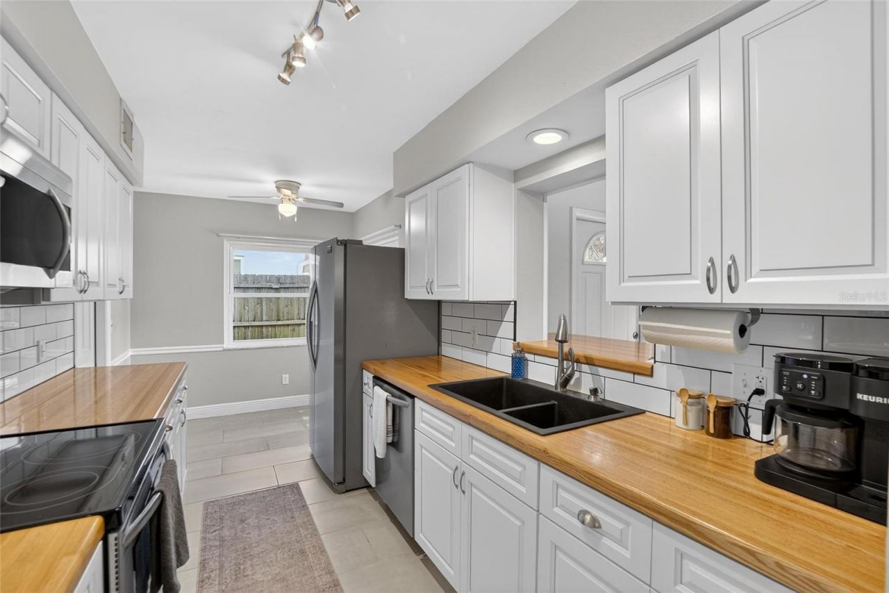 2063 Pine Ridge Drive, Clearwater, FL 33763 Photo