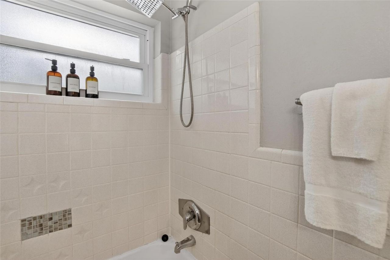 2063 Pine Ridge Drive, Clearwater, FL 33763 Photo