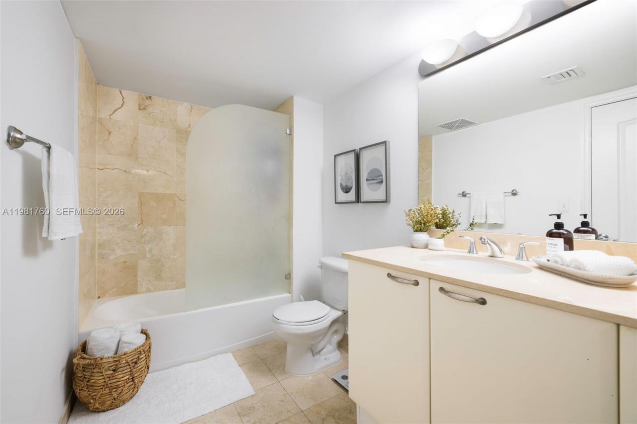 2101 Brickell Ave , Unit 1511, Miami, FL 33129 Photo