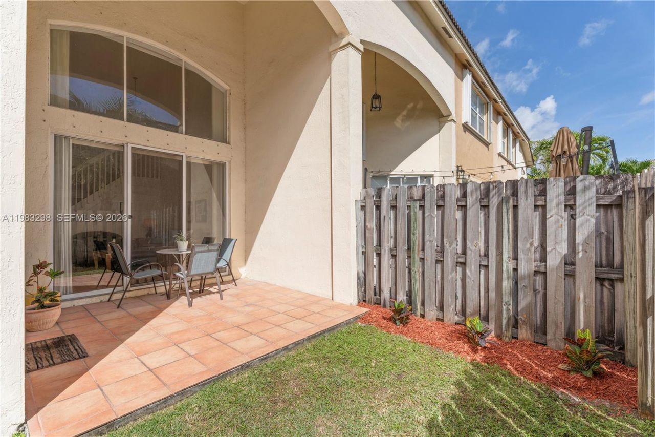 5527 NW 113th Ave, Doral, FL 33178 Photo