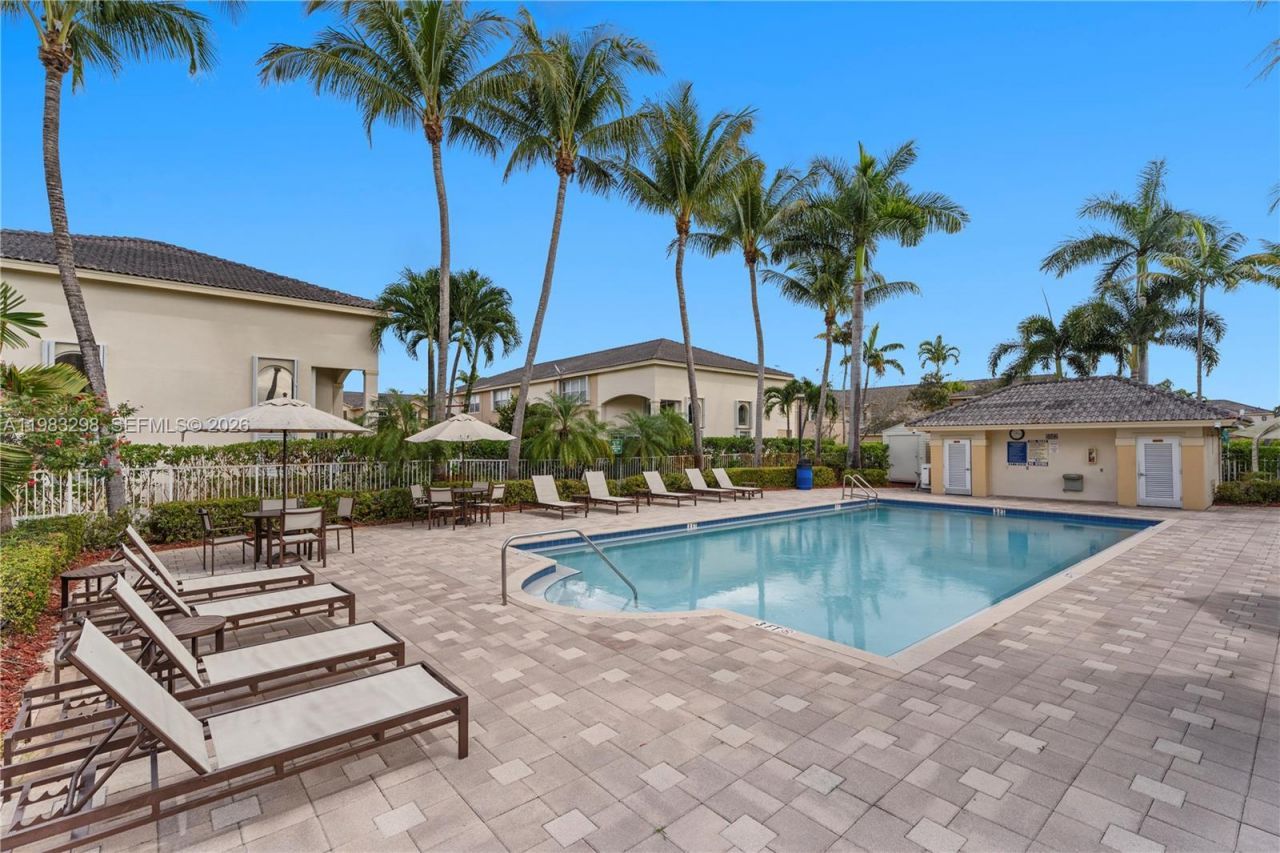 5527 NW 113th Ave, Doral, FL 33178 Photo