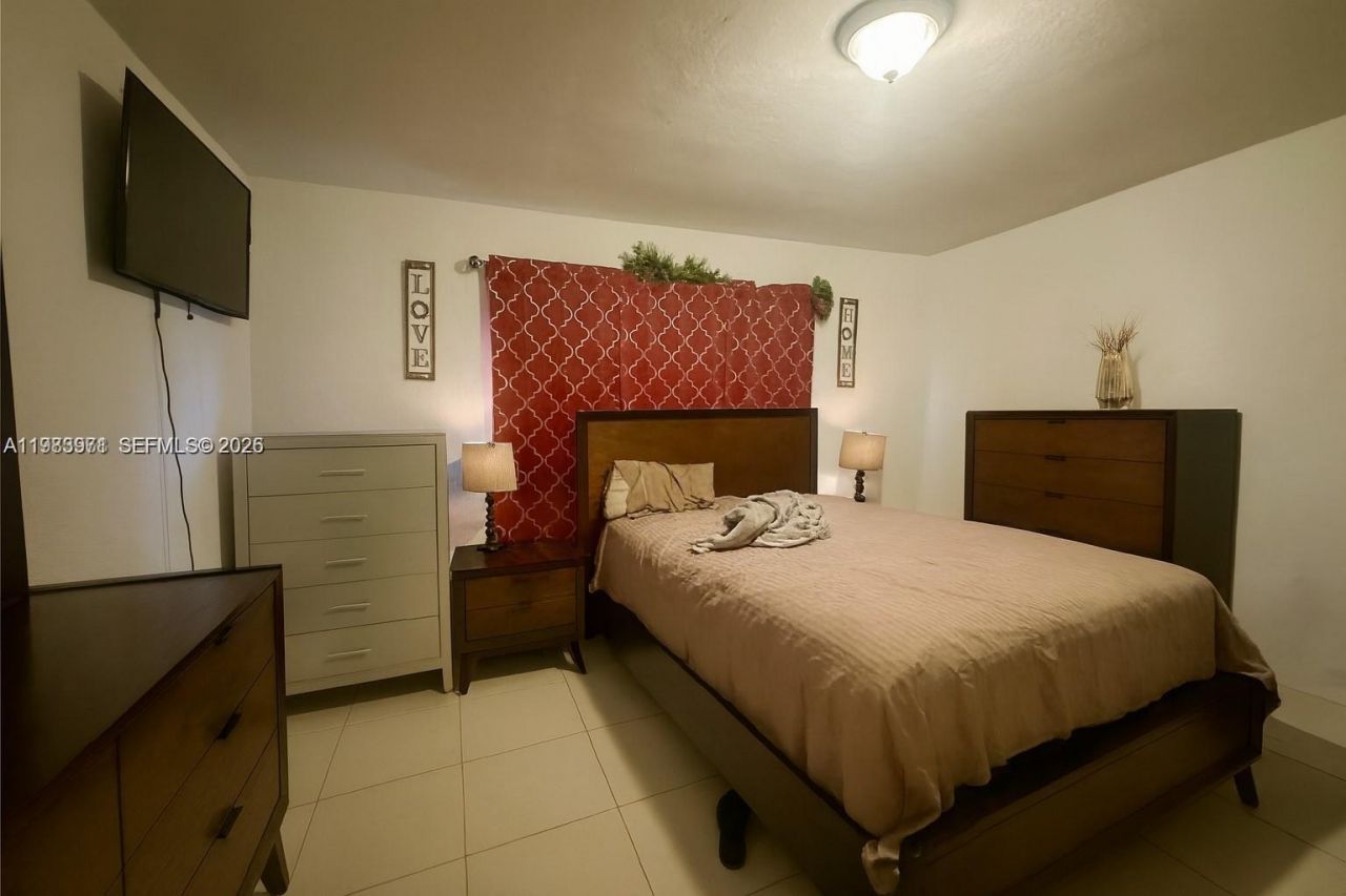 12890 NE 8th Ave , Unit 101, North Miami, FL 33161 Photo