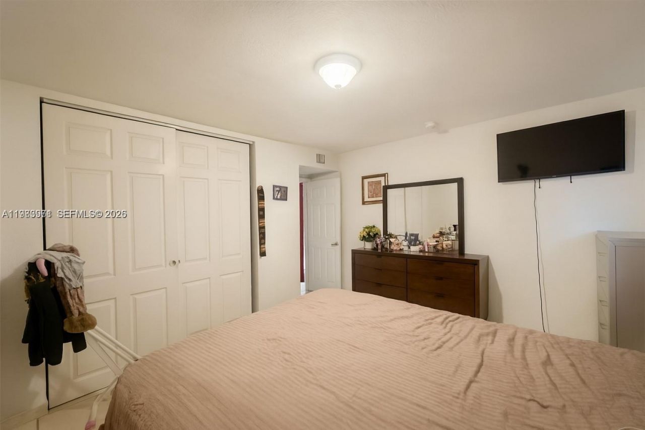 12890 NE 8th Ave , Unit 101, North Miami, FL 33161 Photo