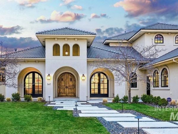 547 E Orion Ct, Boise, ID 83702
