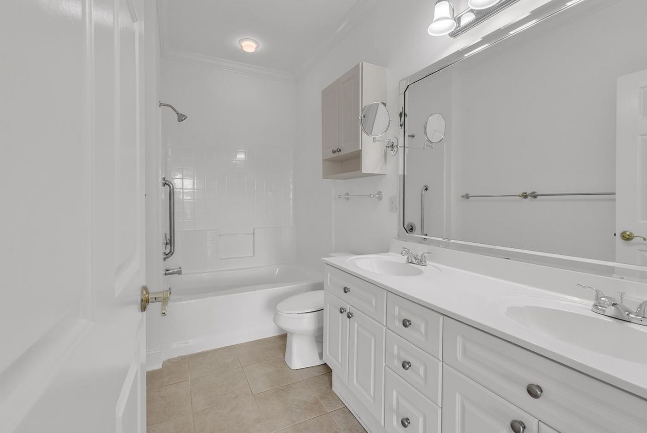 4898 Luster Leaf Circle Photo 24