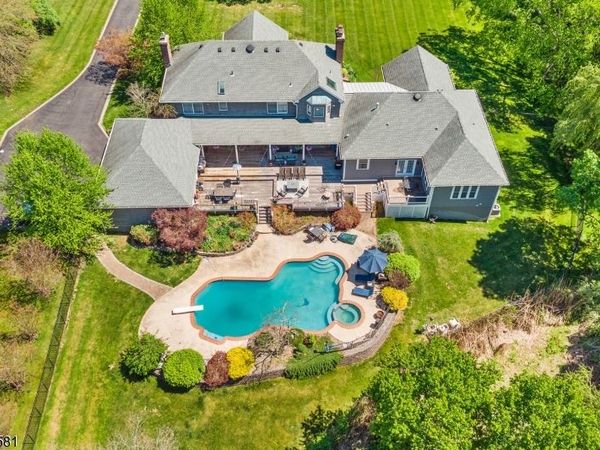7 Cuomo Ct, Millstone, NJ 08535