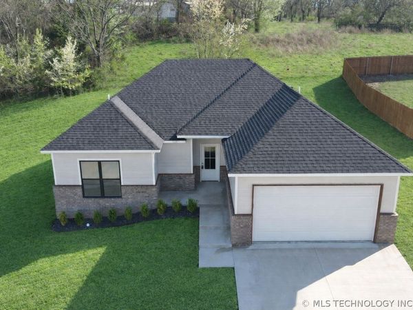 824 E Harlan Drive, Tahlequah, OK 74464