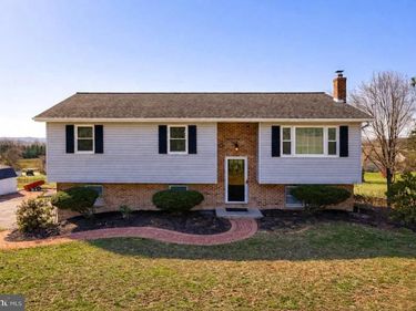 433 SLEEPY HOLLOW DRIVE, MOHRSVILLE, PA 19541