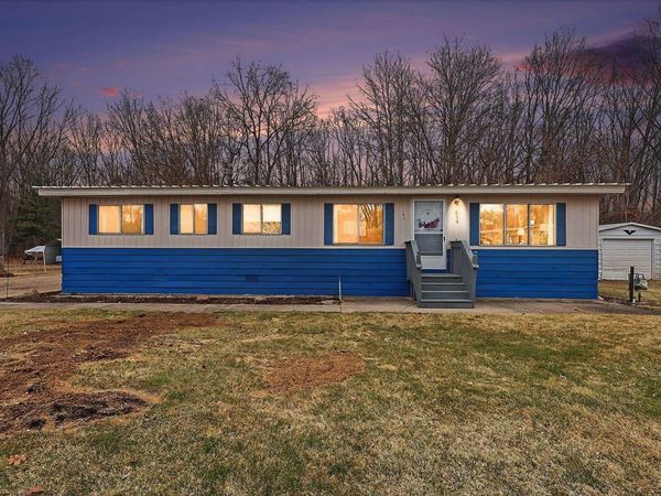 859 E Old Pine Trail, Unit 63, Newaygo, MI 49337