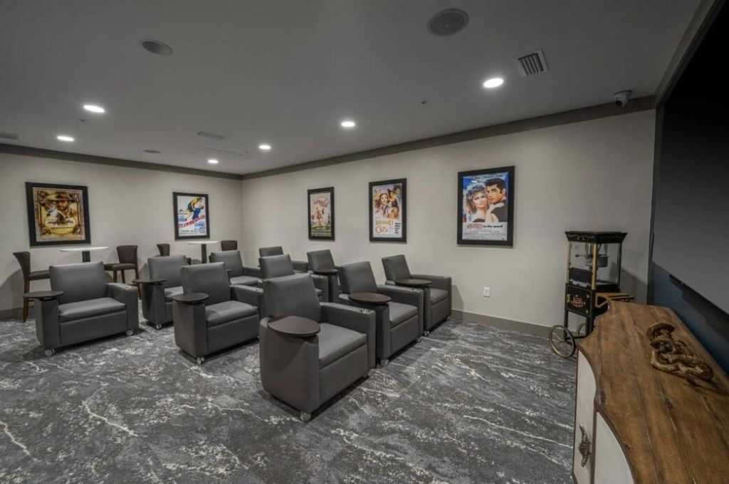 1900 NW Federal Highway, Stuart, FL 34994 Photo