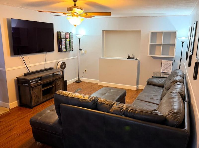 8381 NW 28th Place, Sunrise, FL 33322 Photo