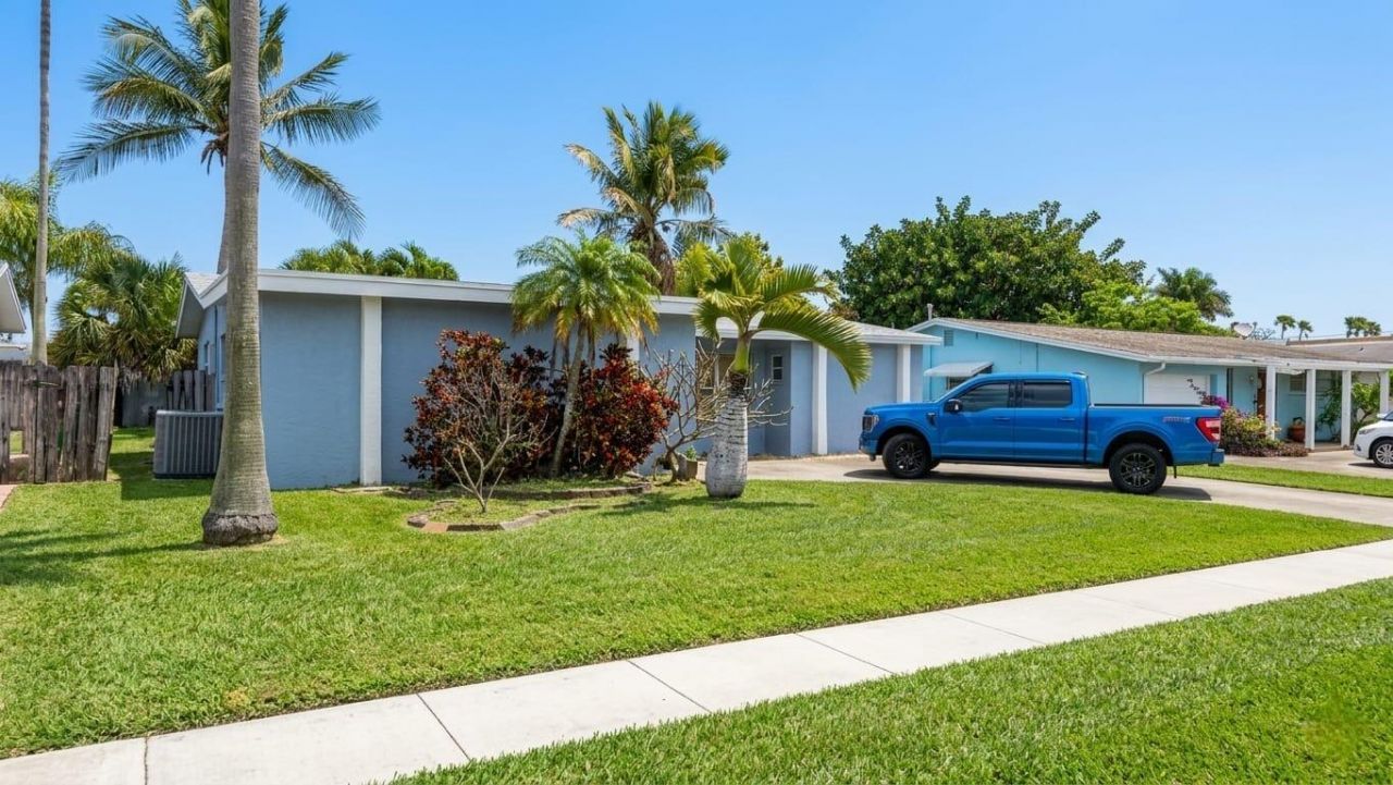 8381 NW 28th Place, Sunrise, FL 33322 Photo