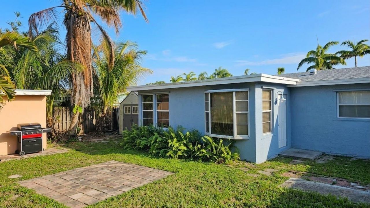 8381 NW 28th Place, Sunrise, FL 33322 Photo