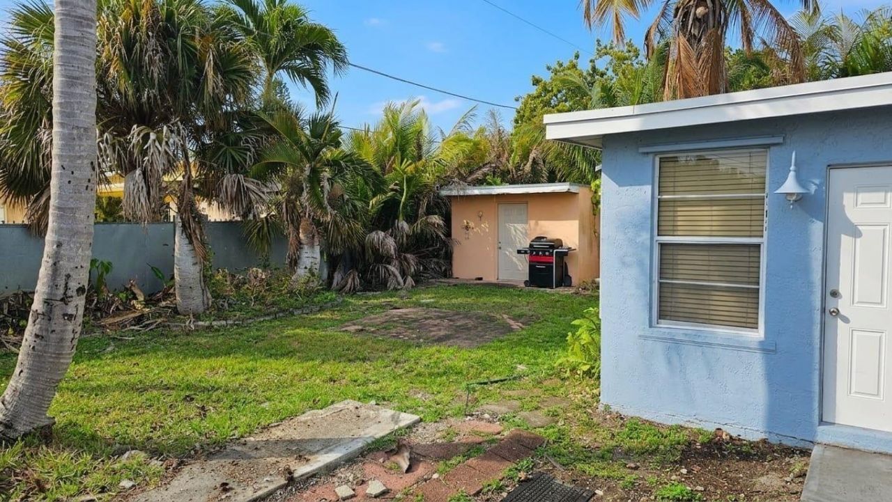 8381 NW 28th Place, Sunrise, FL 33322 Photo