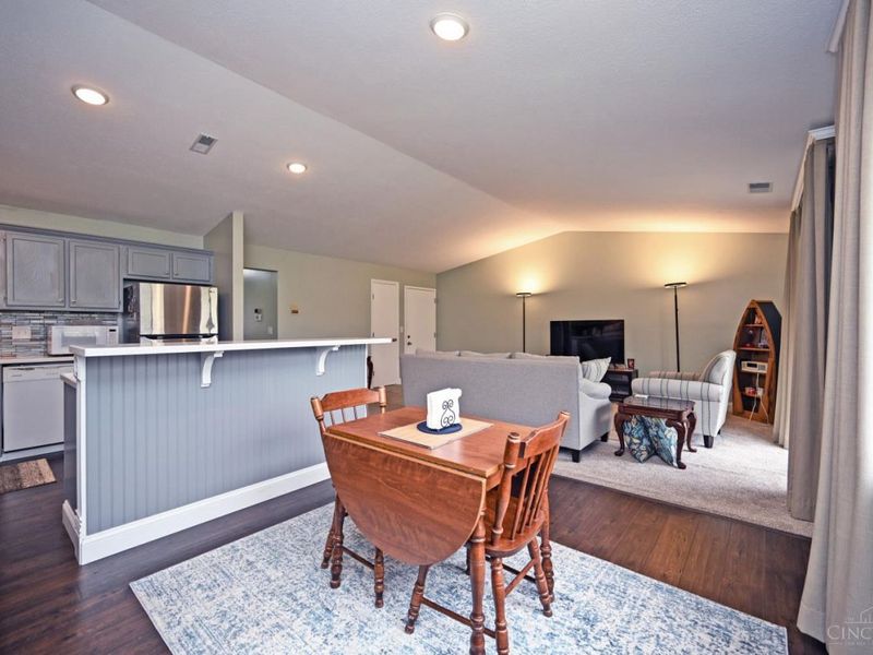 5648 Bridgetown Road, Unit 20, Green Township, OH 45248 Photo 13