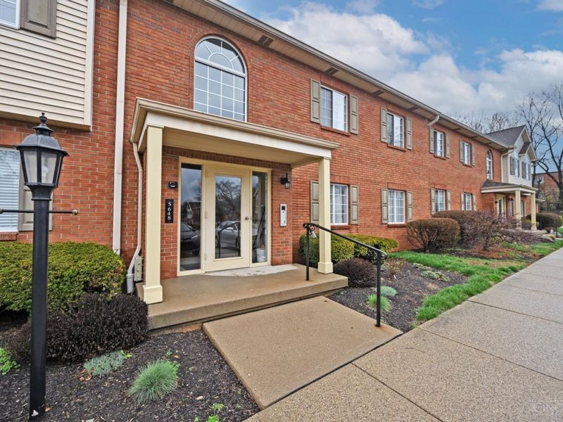 5648 Bridgetown Road, Unit 20, Green Township, OH 45248 Photo 3