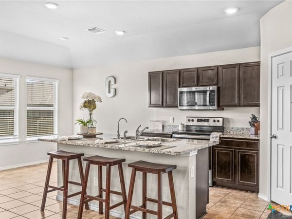 1006 Rosa Parks Drive , Killeen, TX 76543