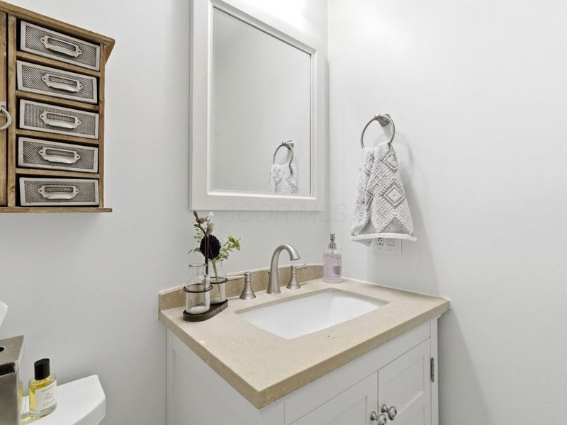 6982 Shady Nelms Drive, Dublin, OH 43017 Photo 12