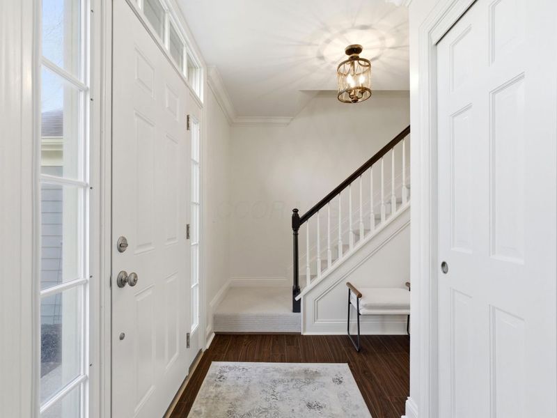 6982 Shady Nelms Drive, Dublin, OH 43017 Photo 3