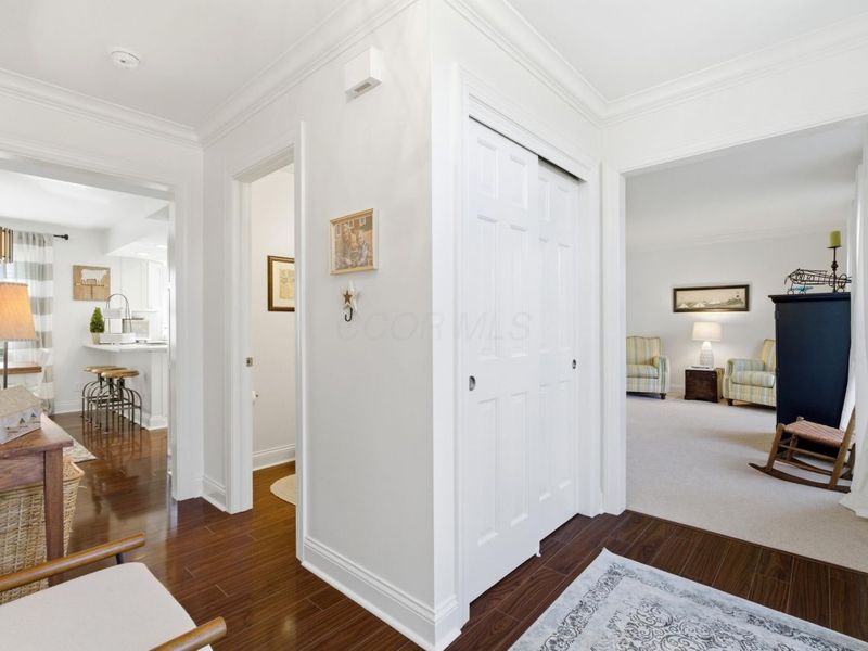 6982 Shady Nelms Drive, Dublin, OH 43017 Photo 4