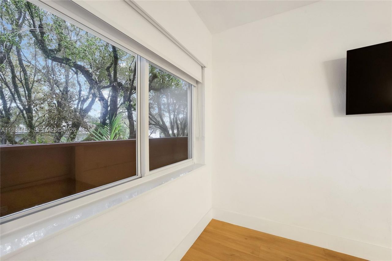 1205 Mariposa Ave, Unit 326, Coral Gables, FL 33146 Photo