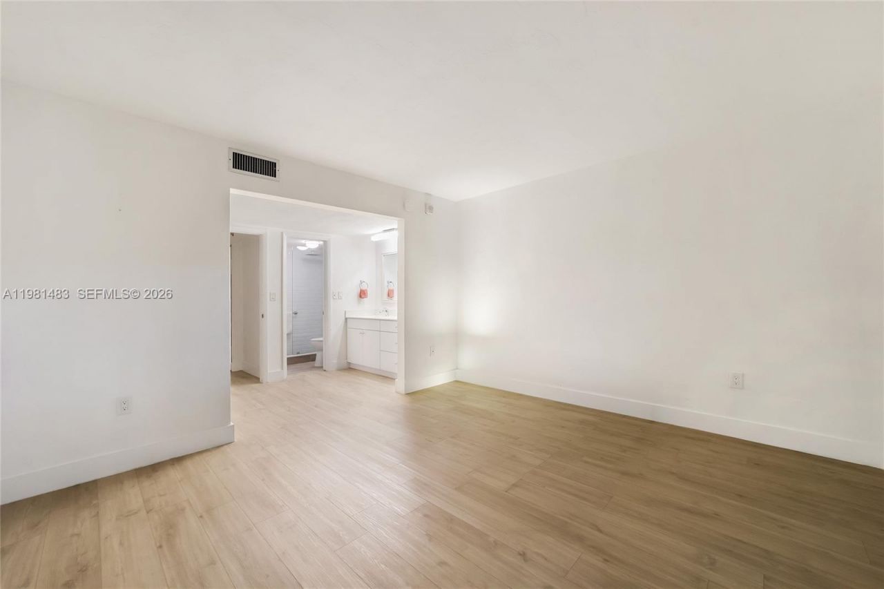 1205 Mariposa Ave, Unit 326, Coral Gables, FL 33146 Photo