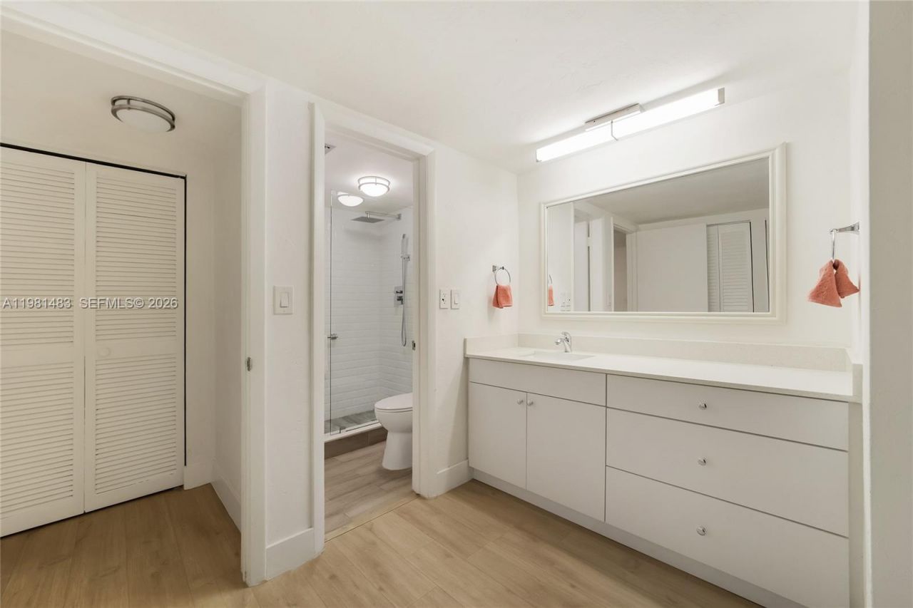 1205 Mariposa Ave, Unit 326, Coral Gables, FL 33146 Photo