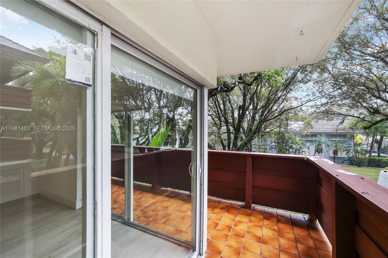 1205 Mariposa Ave, Unit 326, Coral Gables, FL 33146 Photo