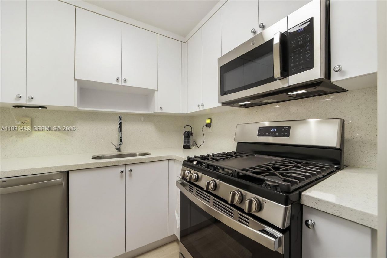 1205 Mariposa Ave, Unit 326, Coral Gables, FL 33146 Photo