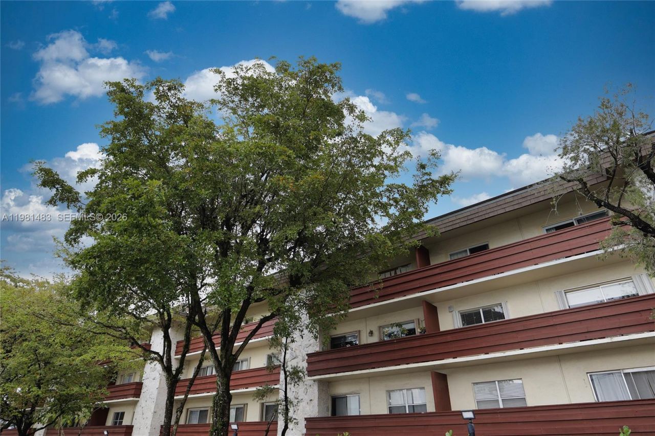 1205 Mariposa Ave, Unit 326, Coral Gables, FL 33146 Photo