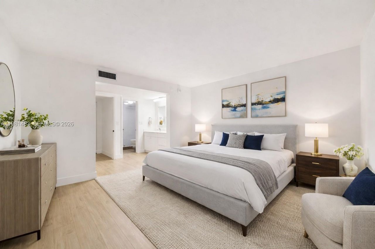 1205 Mariposa Ave, Unit 326, Coral Gables, FL 33146 Photo