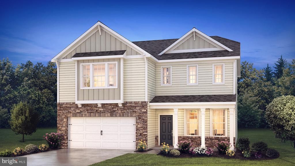 3054 MARTHA WAY, PENNSBURG, PA 18073