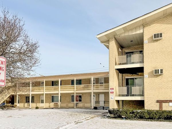 14547 Keystone Avenue , Unit 12, Midlothian, IL 60445