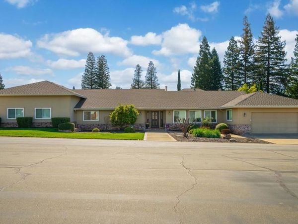 3188 Bonanza Dr, Cameron Park, CA 95682