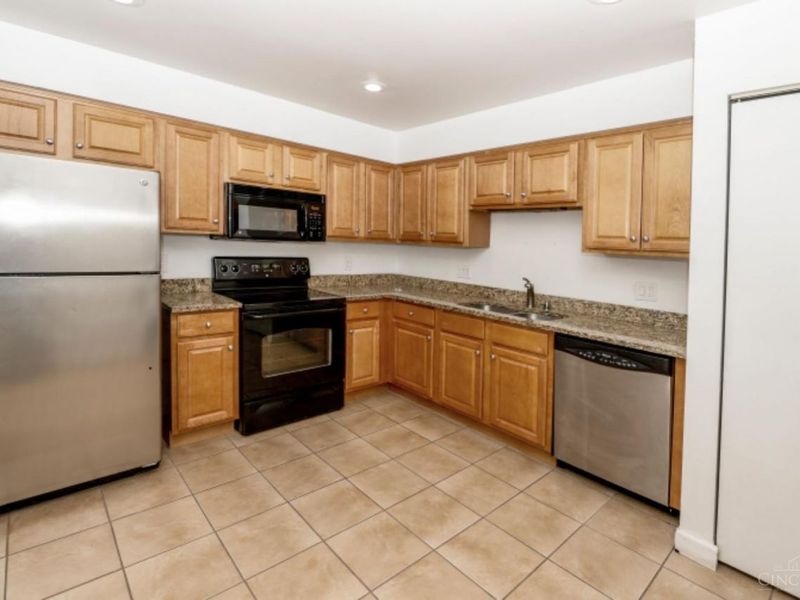 3768 Ashworth Drive, Cincinnati, OH 45208 Photo 9