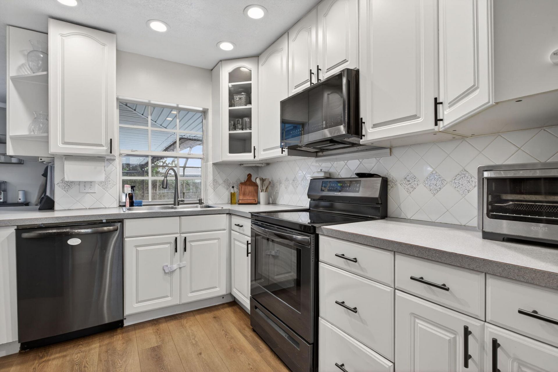 4451 NW 7th Street, Coconut Creek, FL 33066 Photo