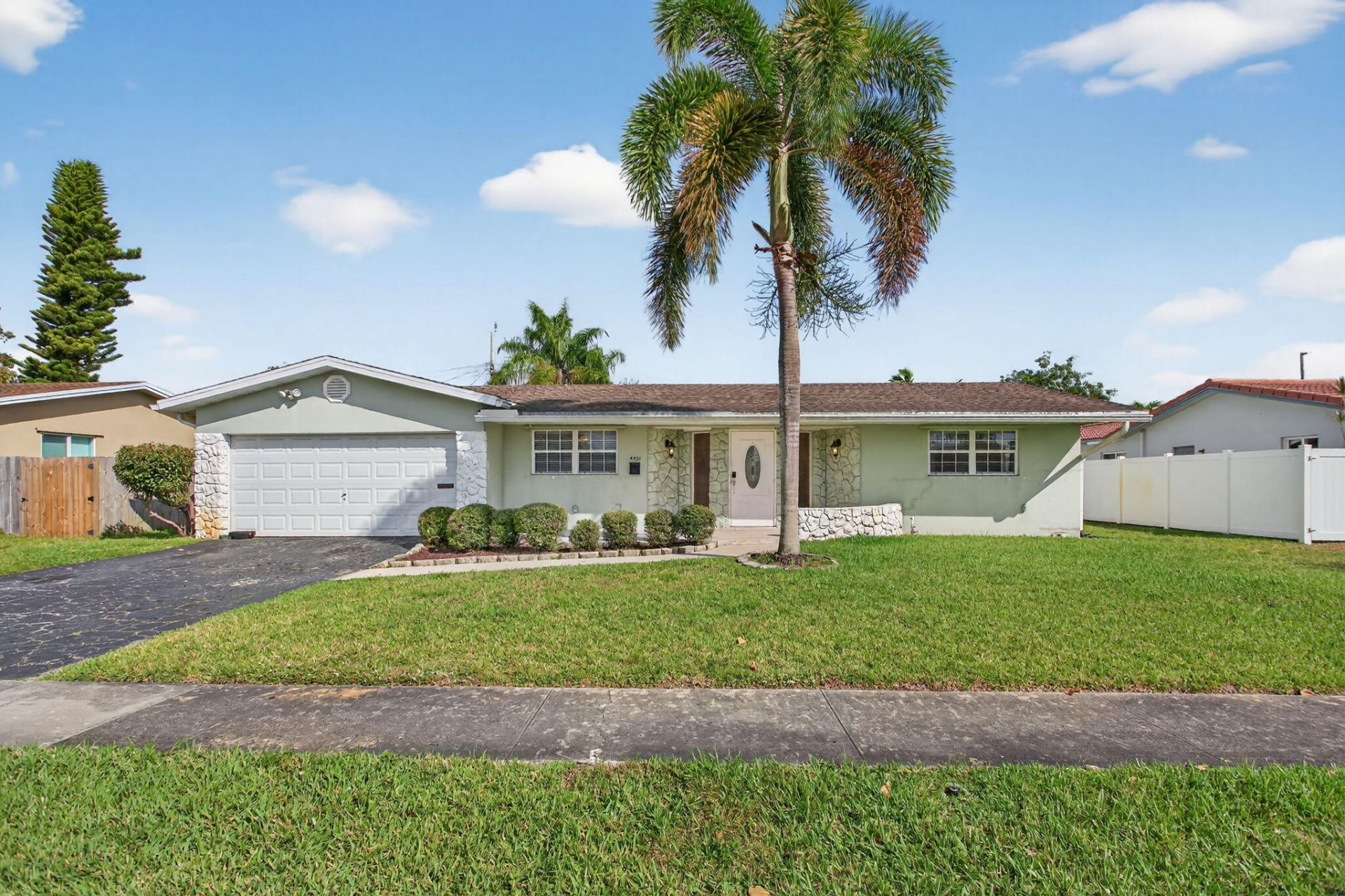 4451 NW 7th Street, Coconut Creek, FL 33066 Photo