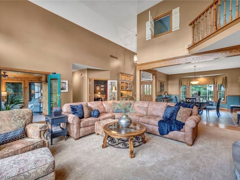 10360 Sawmill Drive, Chardon, OH 44024 Photo 10