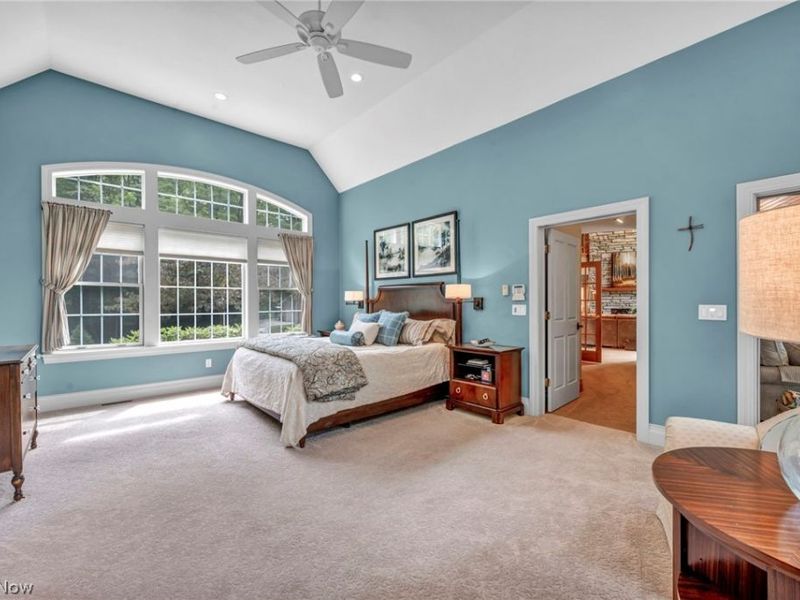 10360 Sawmill Drive, Chardon, OH 44024 Photo 14