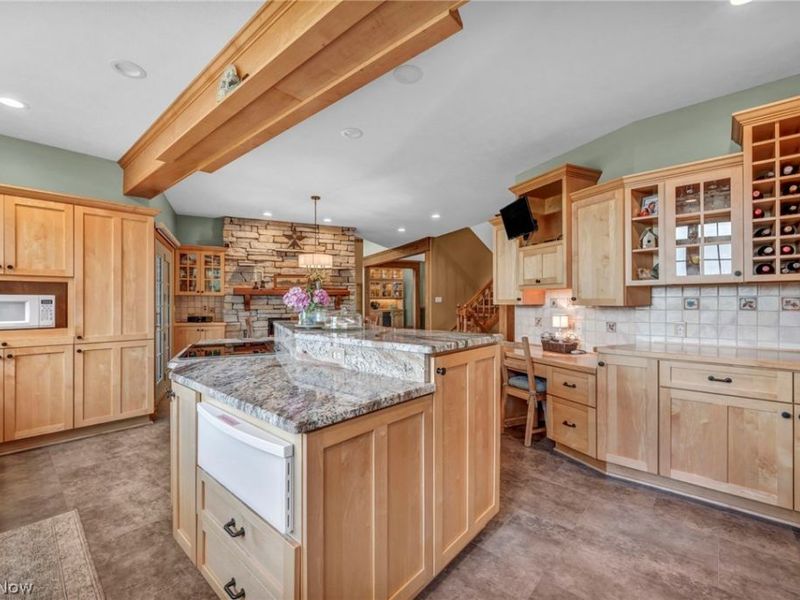 10360 Sawmill Drive, Chardon, OH 44024 Photo 24