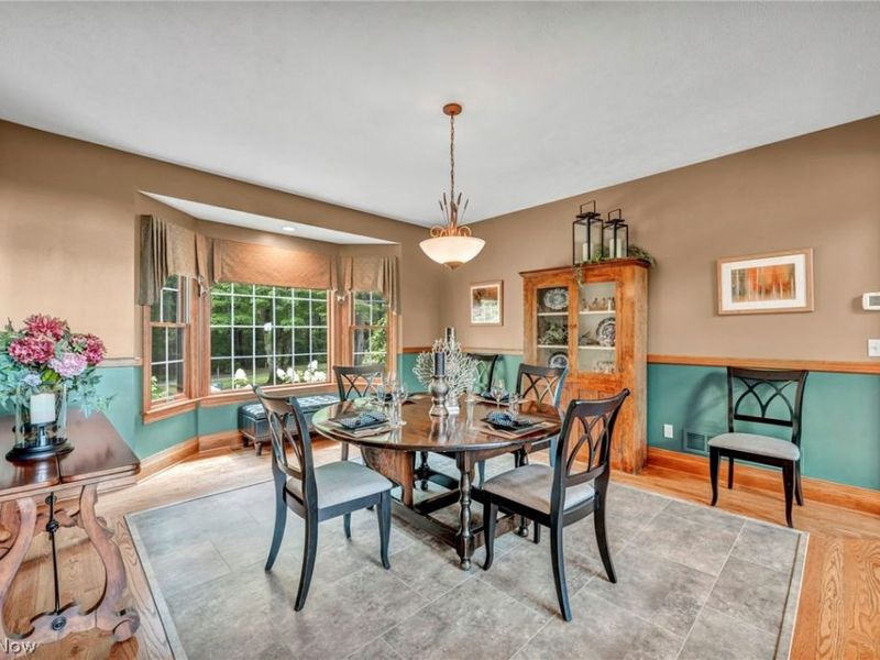 10360 Sawmill Drive, Chardon, OH 44024 Photo 8