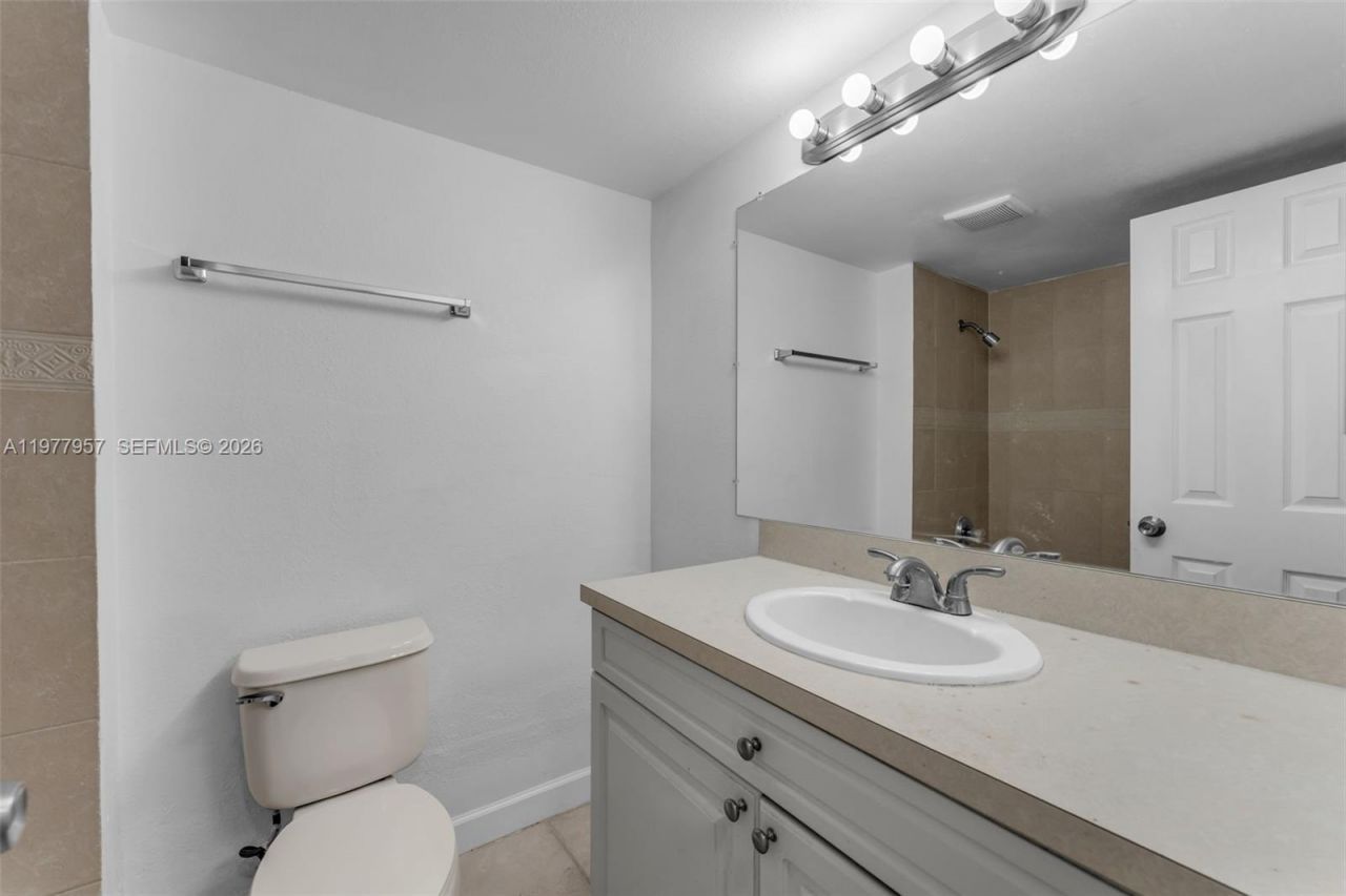 4180 NW 79th Ave, Unit 1D, Doral, FL 33166 Photo