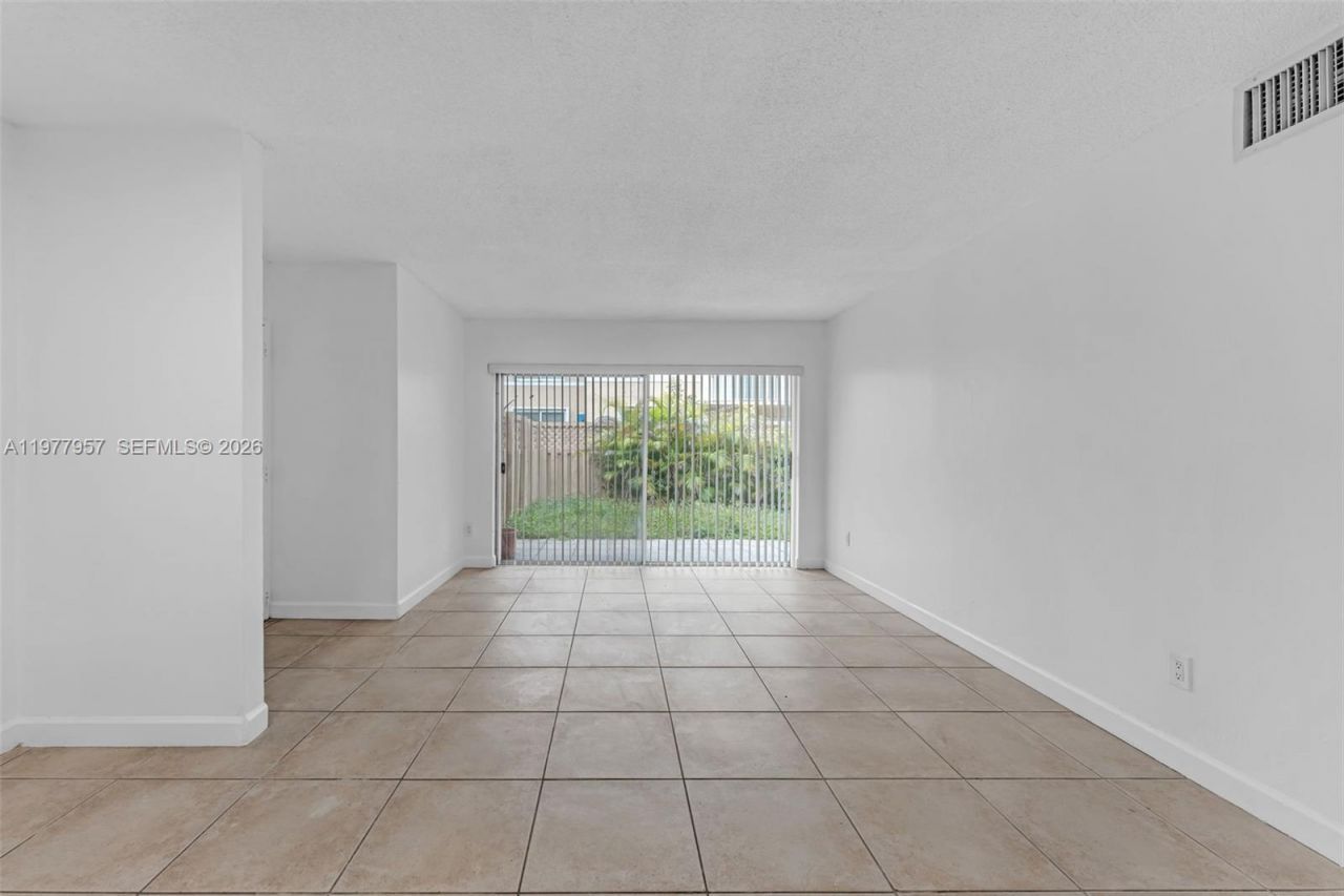 4180 NW 79th Ave, Unit 1D, Doral, FL 33166 Photo